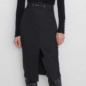 NWOT Zara Belted pencil skirt, L